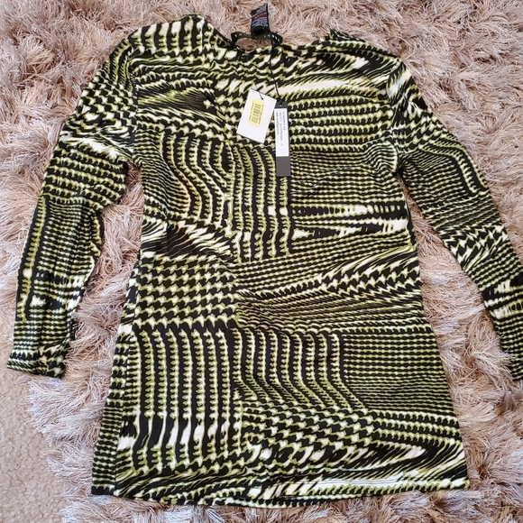 Sweater - Picture 2 of 3